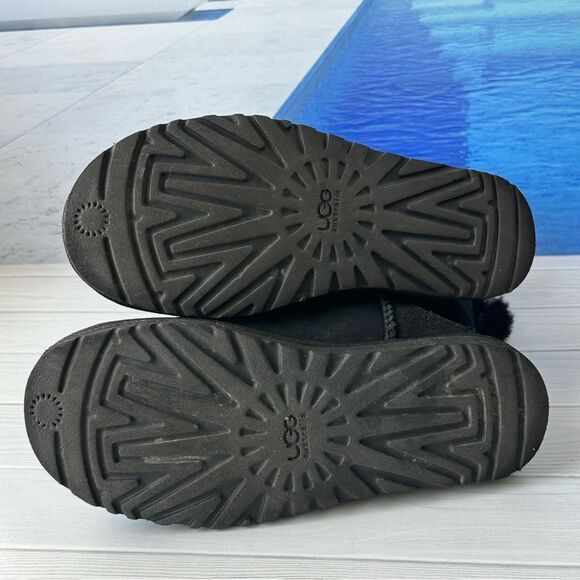 UGG Black Bailey Button Boots Sz 7 - Picture 8 of 11